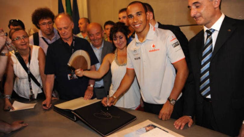 Hamilton a Brisighella: "Ho tutti contro, ma anche il team migliore"