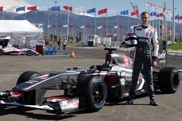 Sirotkin "assaggia" la Sauber F1