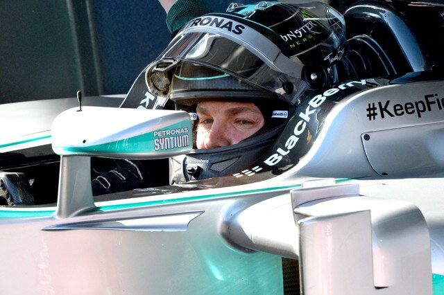 Hamilton prudente, Rosberg carico: «Ma sono già al limite col consumo»