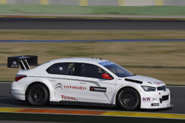 Loeb svetta nei test WTCC, Tarquini insegue