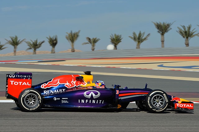 Ricciardo dietro a Chilton: "È tutto ok"