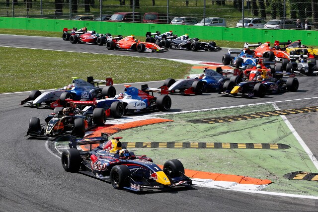 Sainz jr si aggiudica la seconda gara WSR