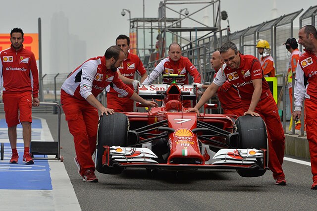Prove F1 Cina: Alonso fra le Mercedes