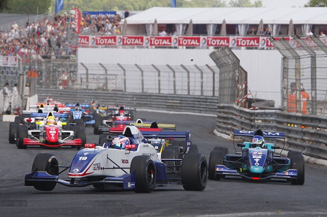 De Vries domina l'Alps