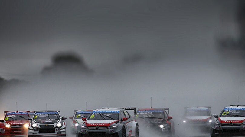 WTCC: Loeb batte anche la pioggia