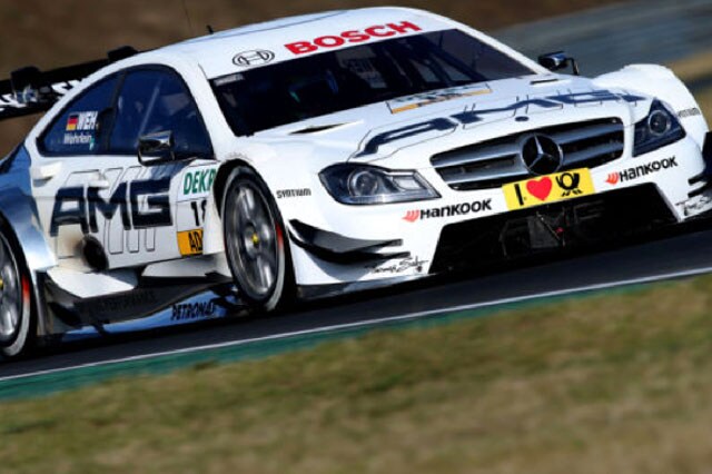 Investite 2 persone in road show Mercedes con Rosberg