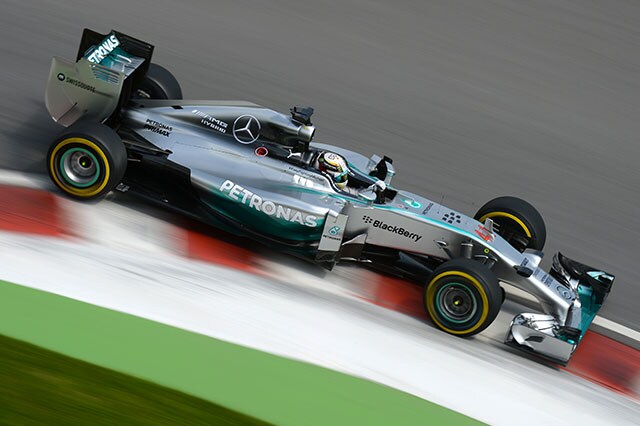 Hamilton e Rosberg concordano: "Qui conta prendere bene i cordoli"