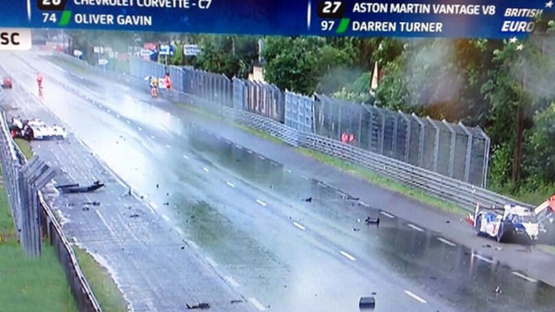 Bonanomi tamponato da 3° a Le Mans