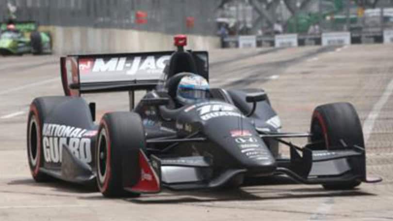 Filippi, che sfortuna! Ko all'ultimo giro. Vince Pagenaud