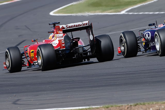 La Ferrari dà spettacolo a Silverstone