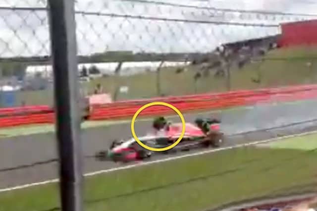 Chilton che rischio! Quasi la ruota in testa