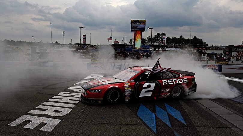 Nascar: Keselowki conquista la vittoria in New Hampshire