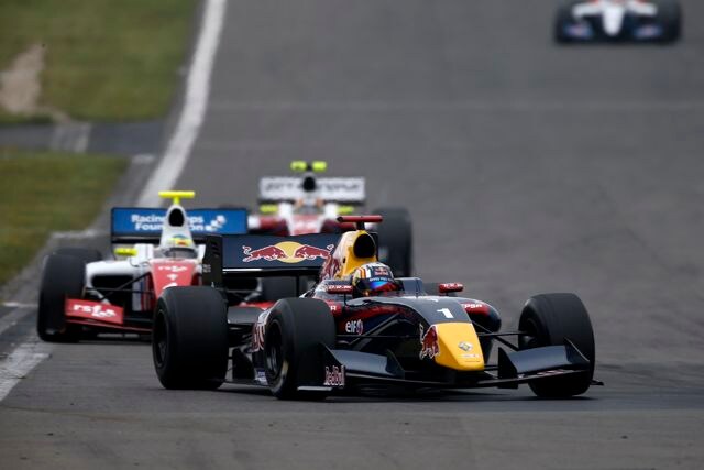 WSR: Sainz torna alla vittoria