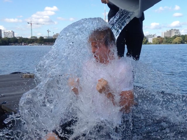 #Icebucketchallenge: che secchiata per Rosberg!