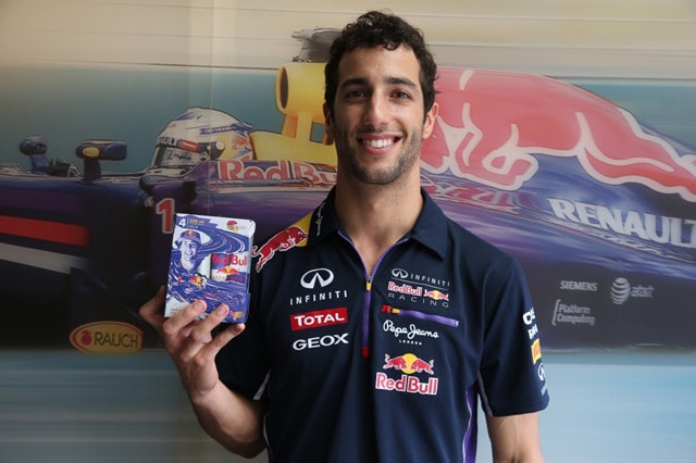F1, disegna il casco di Ricciardo