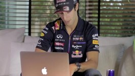 Disegna il casco di Ricciardo