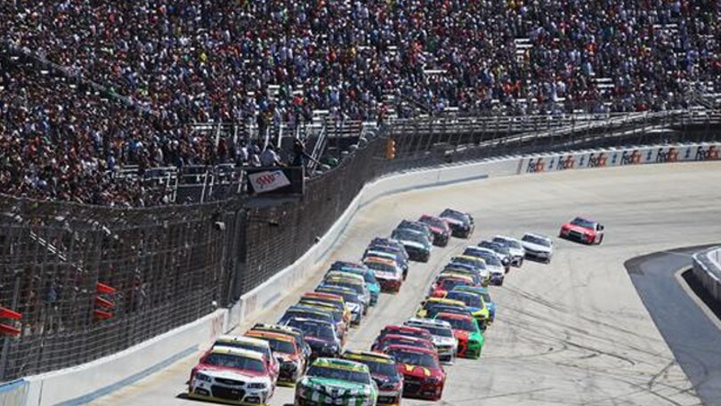 Nascar: Gordon si aggiudica il "monster mile" di Dover