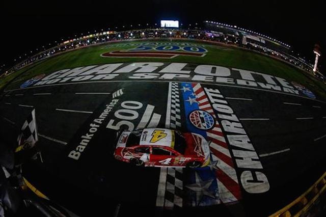 Nascar: Harvick vince, botte nel dopogara