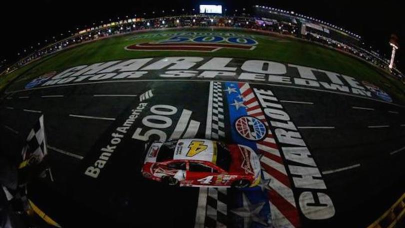 Nascar: Harvick vince, botte nel dopogara