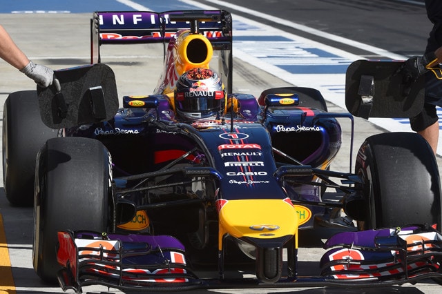 Vettel "condannato" a partire dai box