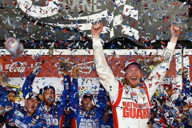 Nascar: Earnhardt vince, ma ormai è tardi