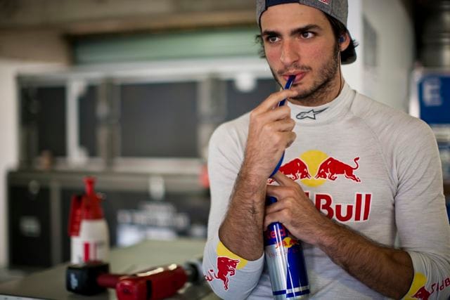 Red Bull con Sainz jr ai test di Abu Dhabi