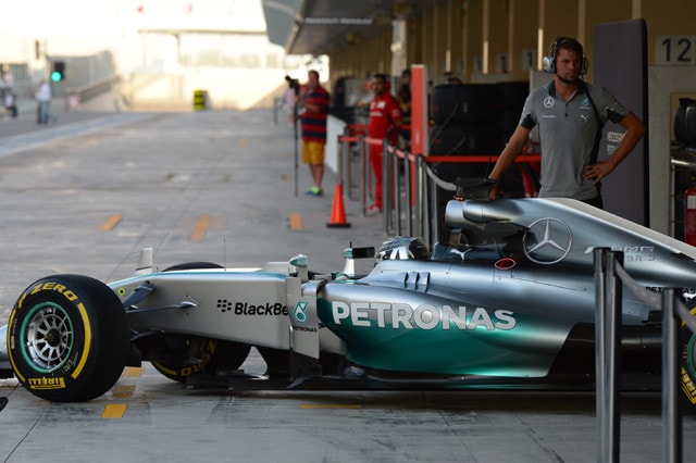 F1, primi test 2015 previsti a Jerez