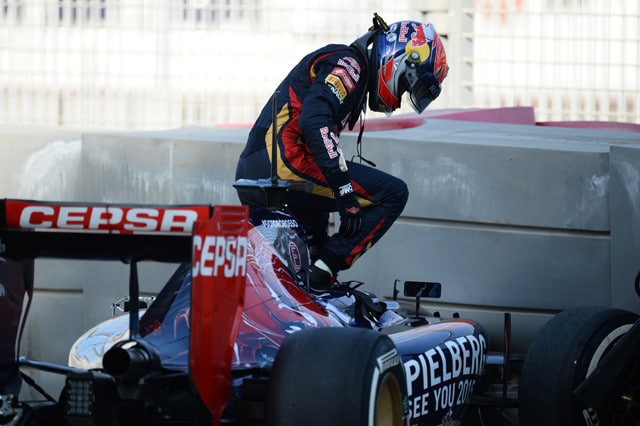Test F1 Abu Dhabi: Verstappen a muro