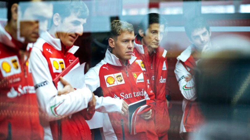 Vettel al lavoro in Ferrari