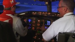 Raikkonen guida un aereo (al simulatore)