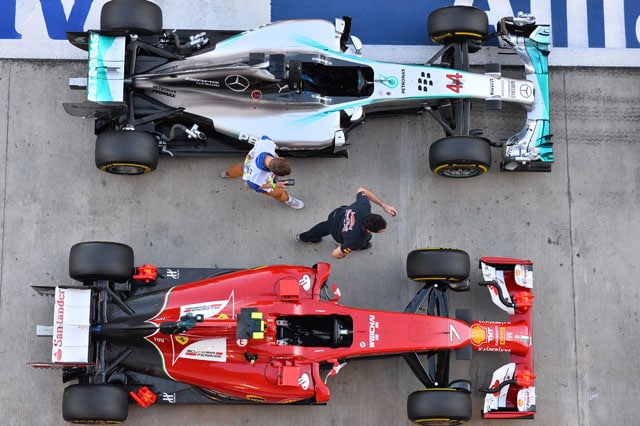 Mercedes pronta a metà gennaio, Ferrari no
