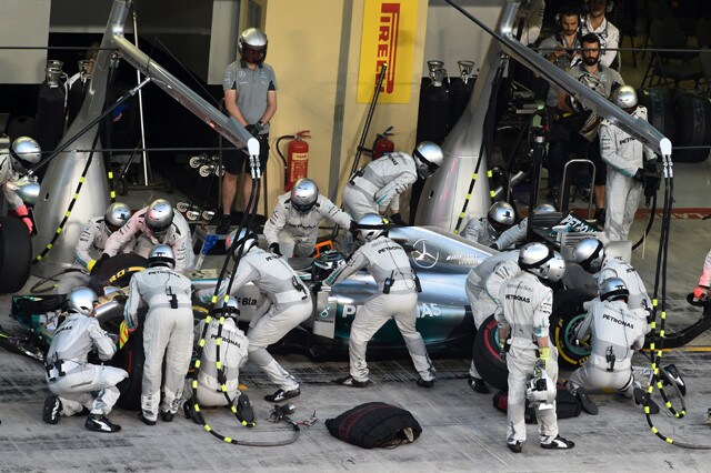 Da Mercedes e Schubert un casco da pit-stop