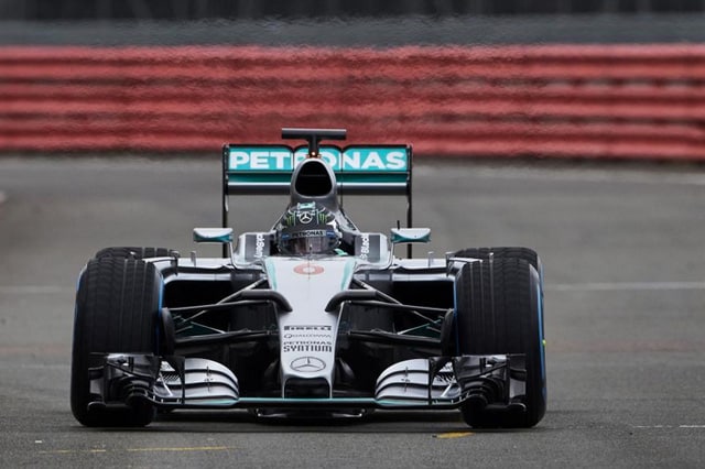 Mercedes W06: le prime immagini