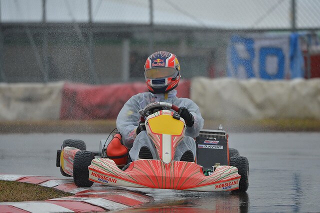 Daniil Kvyat in pista a Lonato con il kart