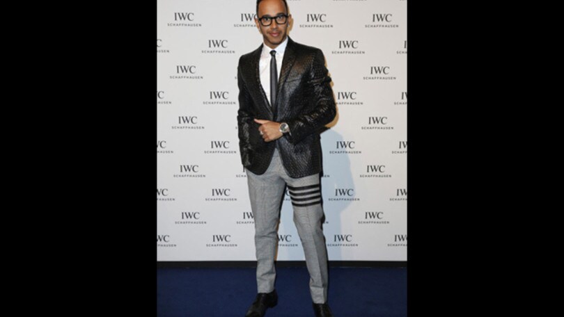 Lewis, ma come ti vesti?