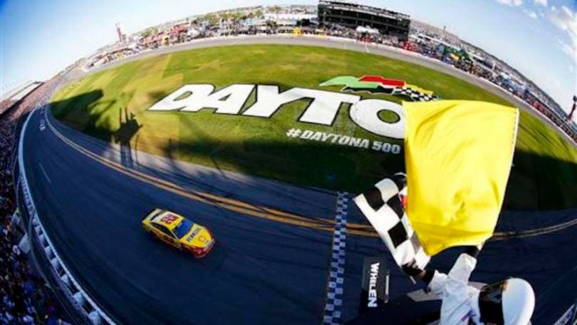 Nascar: Logano conquista Daytona