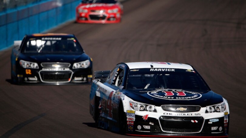 Nascar, Harvick regna ancora
