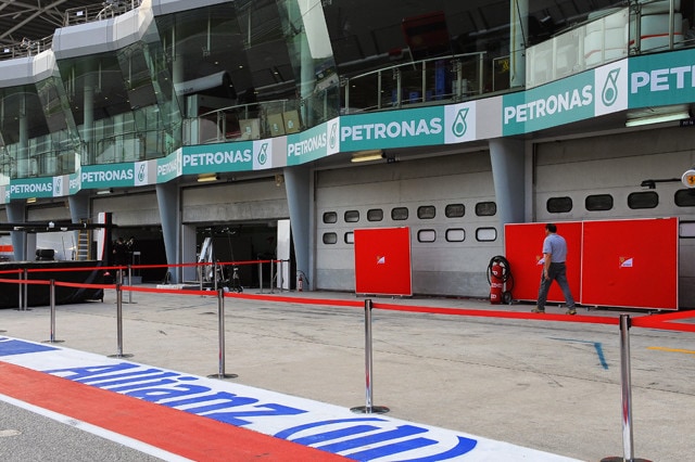 F1, temporali in arrivo a Sepang