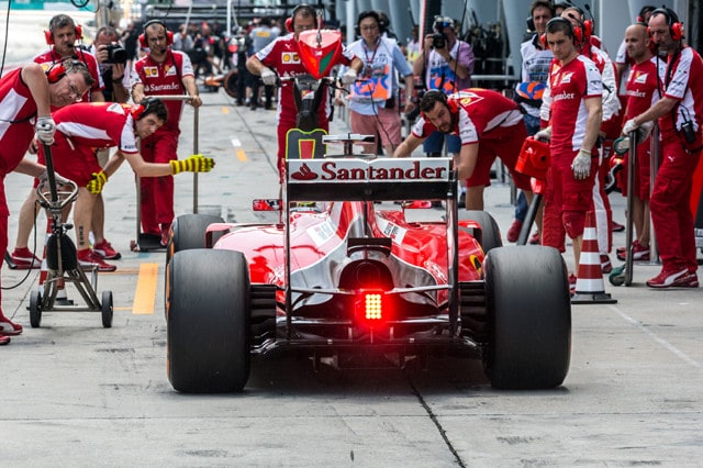 Ferrari velocissima pure ai pit stop