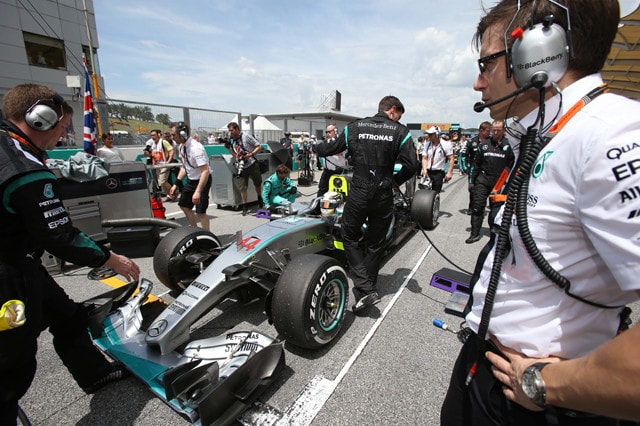 GP Cina, Mercedes aggiorna l’aerodinamica