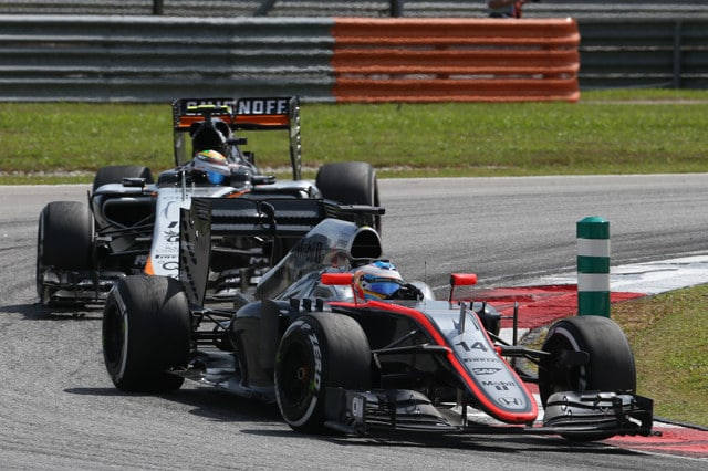 GP Cina, McLaren: a Shanghai con i piedi per terra