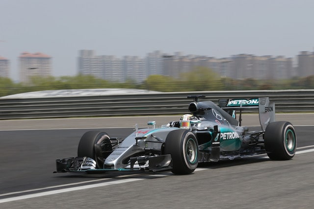 F1 Cina: Hamilton ritrova il feeling