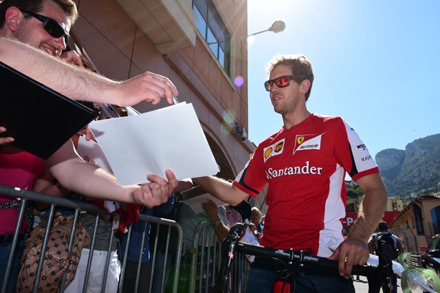 Vettel: Fiducia a sviluppi e piedi per terra