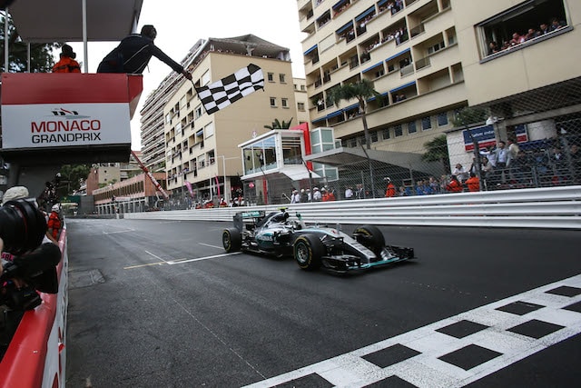 Rosberg: "Non ho ancora capito, ma sono contento"