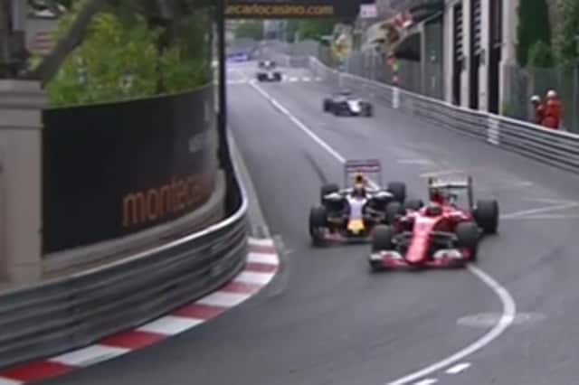 La ruotata fra Ricciardo e Raikkonen