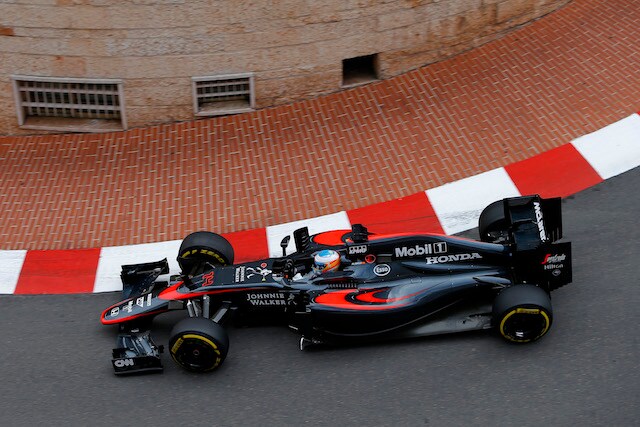 F1, Alonso non demorde