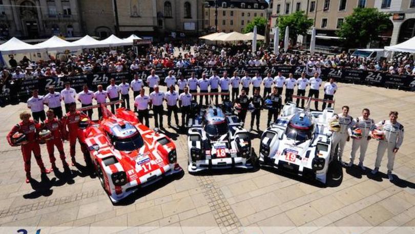 Porsche presenta la sua Le Mans 2015 (video)