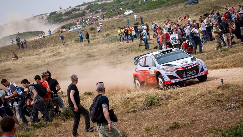Rally Sardegna: Paddon leader a sorpresa