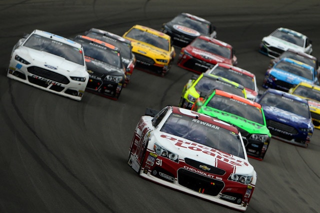 Nascar, Kurt Busch mette la seconda