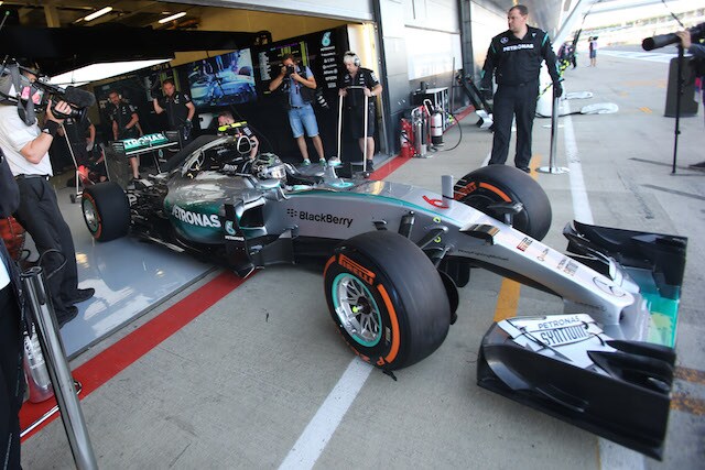 Rosberg: "Incredibili i miei meccanici!"